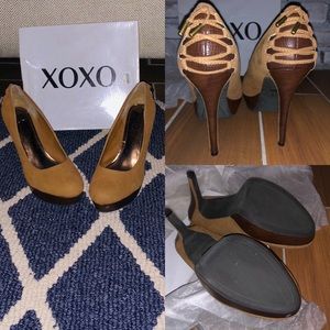 XOXO  Hanna Pumps 8.5 Camel
